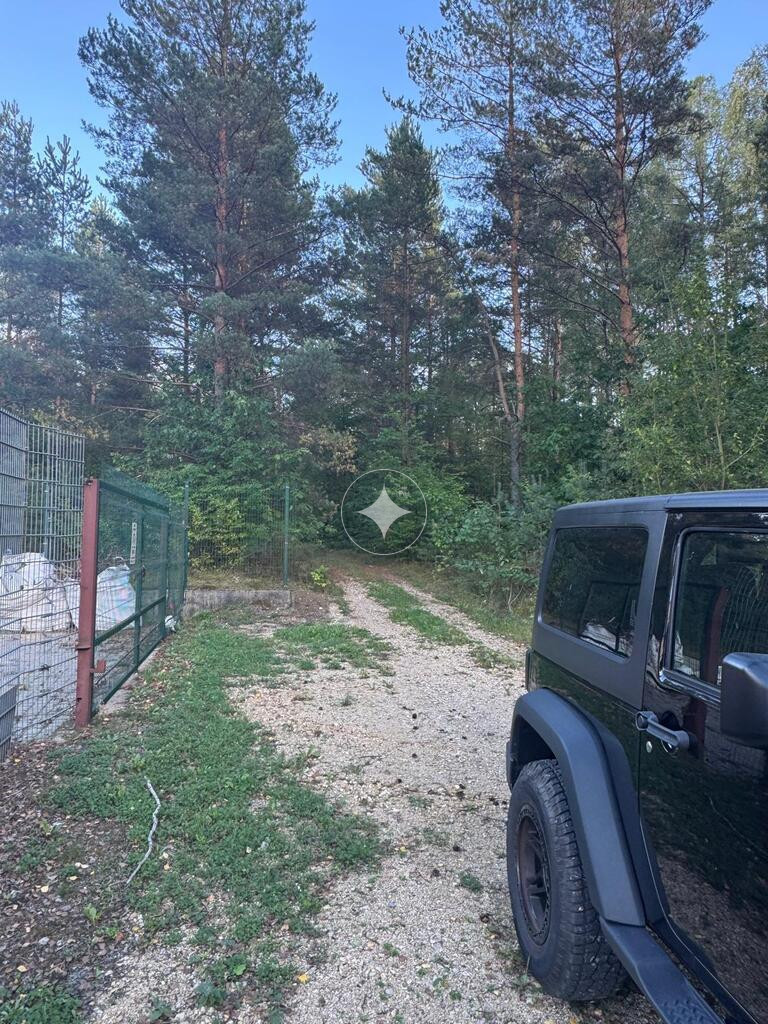Piękna działka  w otoczeniu lasu. Morzywół.