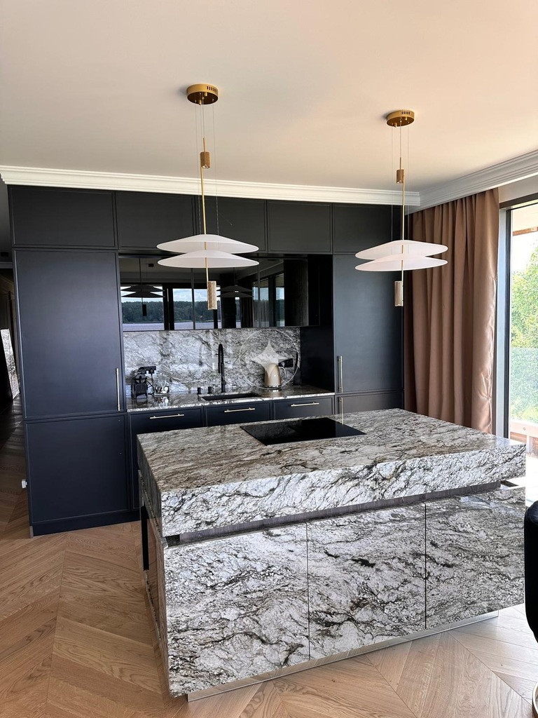 LUKSUSOWY APARTAMENT 101 m² -WIDOK NA ZAL. .ZEGRZE