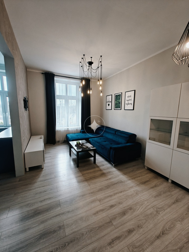 Klimatyczne mieszkanie/ 3 pokoje/ 60m2
