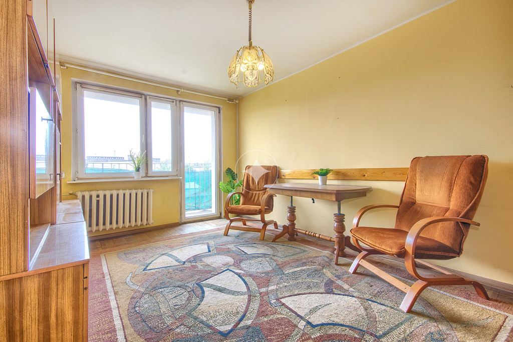 2 pokojowe z balkonem oraz osobną kuchnią