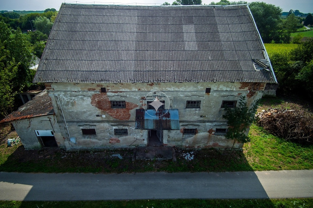 Dawny młyn zbożowy w Janowicach   k/Sandomierza