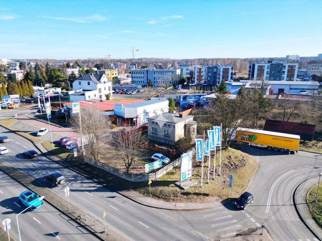 Dom z dużą działką pod komercyjną działalność