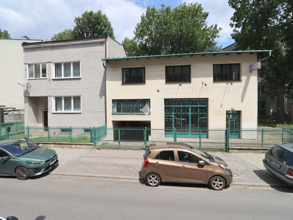 Budynek mieszkalny i pawilon handlowy-Śródmieście