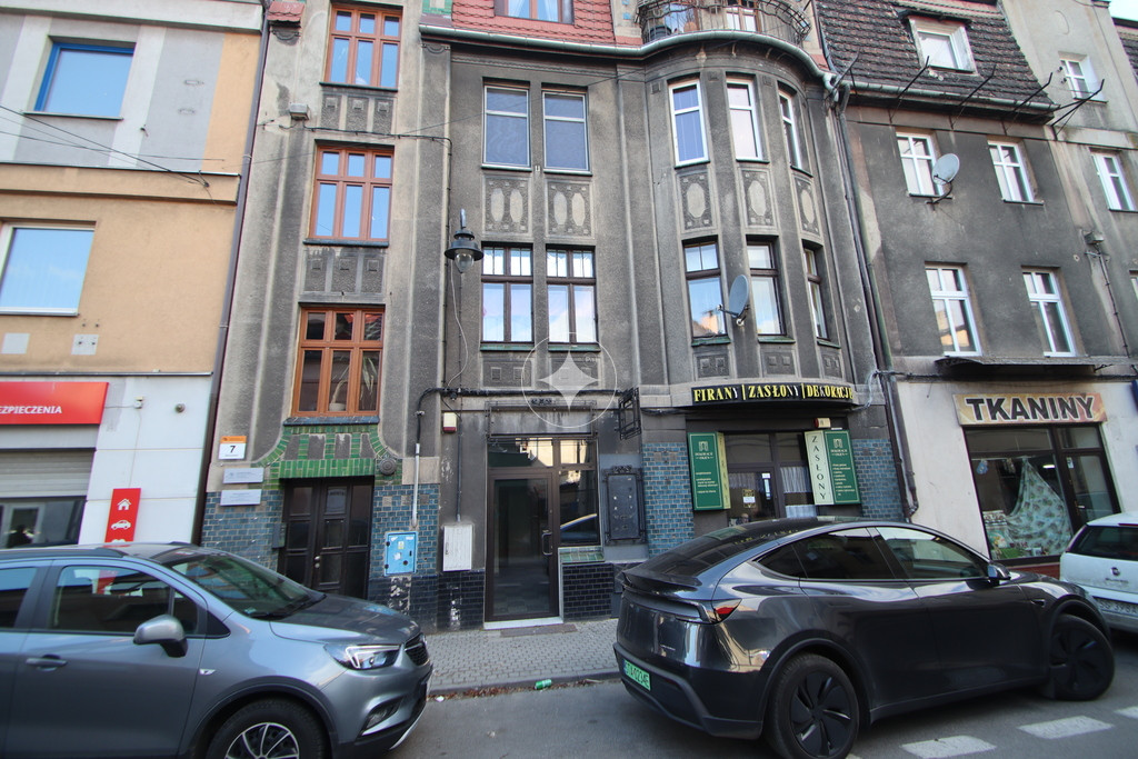 Lokal hand.-usług. centrum Tarn. Góry 35 m²