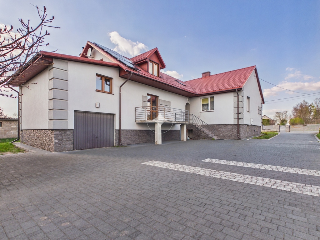 Dom dla 2 rodzin nad samym zalewem. 5116m2 działki