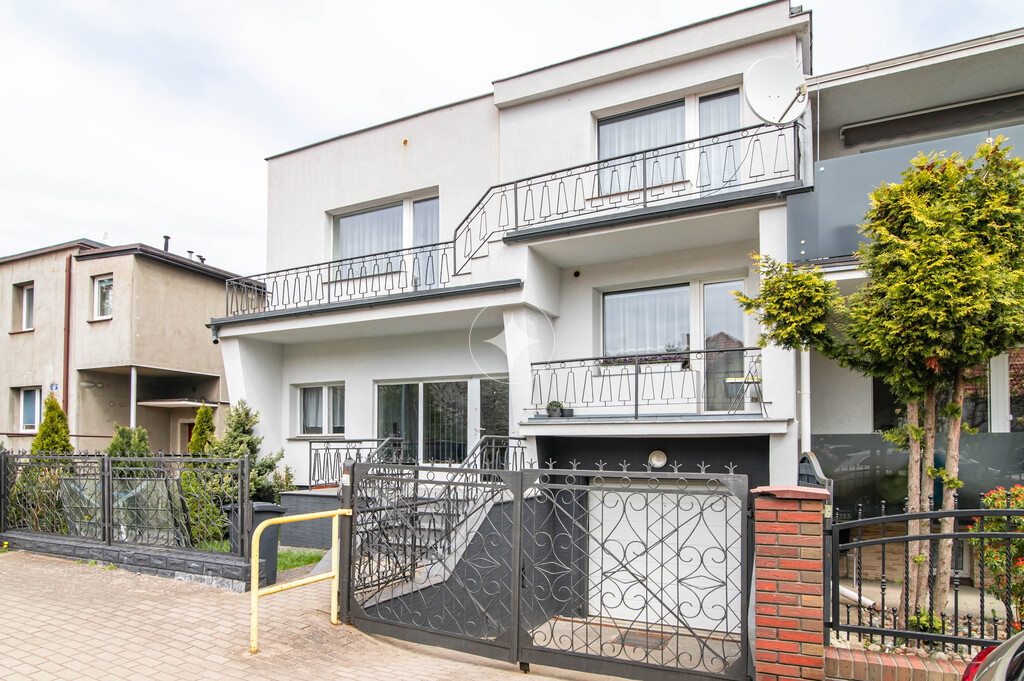 Duży bliźniak z lokalem i garażem | 200 m² | Rumia