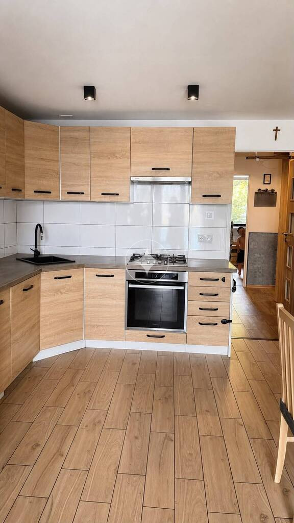 Na sprzedaż 3-pokojowe mieszkanie 46,80 m²