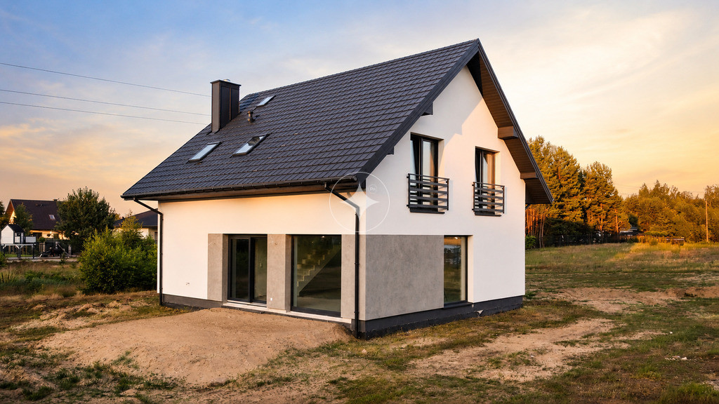 Nowy dom z garażem | 140 m² | 880 m²