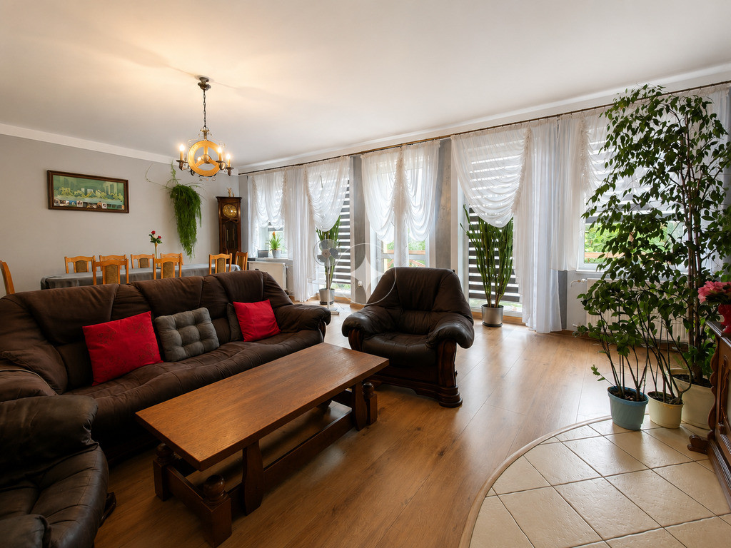 200 m² przy parku – działka i garaż