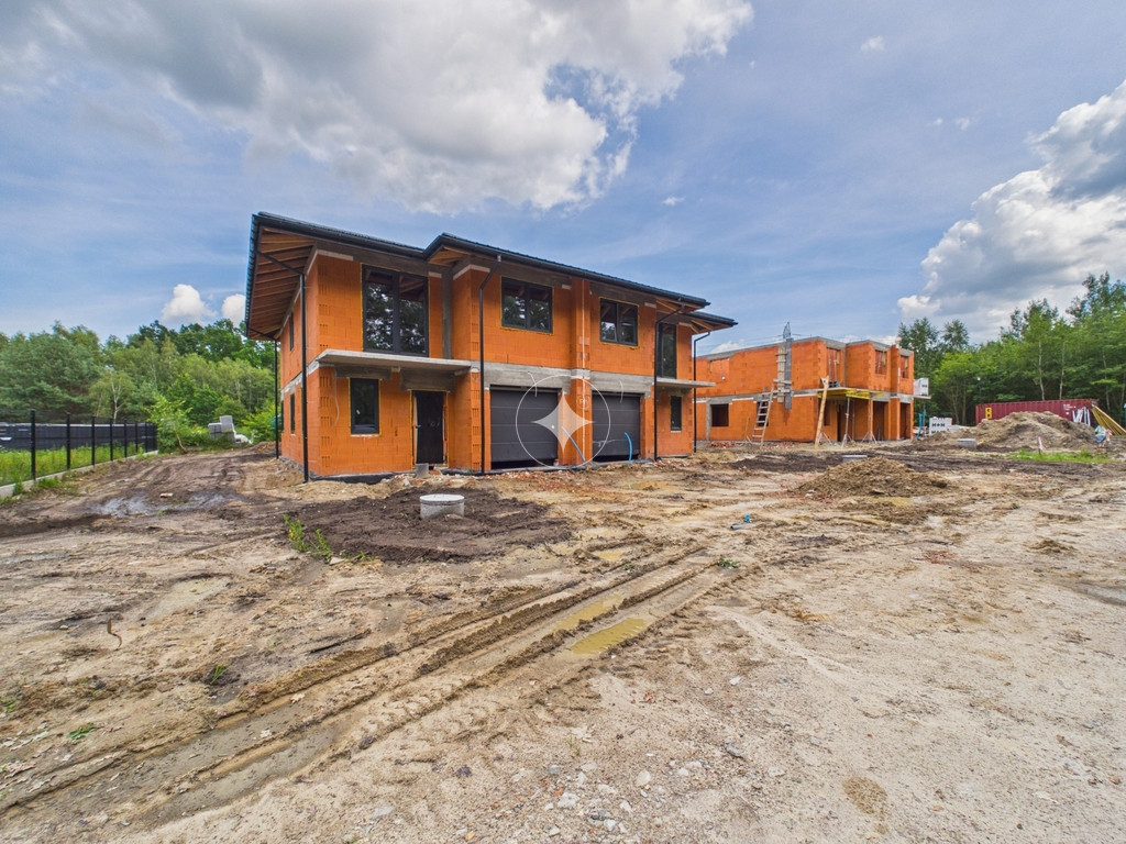 Nowoczesny bliźniak| 138m2 | 400m2 działka | 5 pok