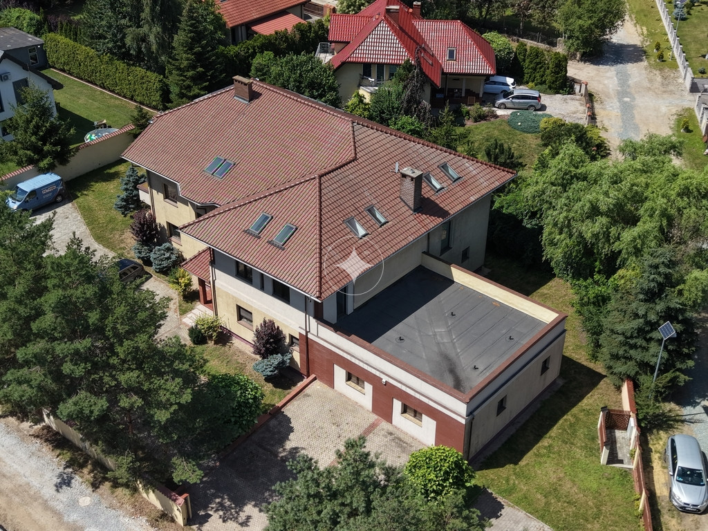 Duży dom z potencjałem na hotel, biura lub usługi