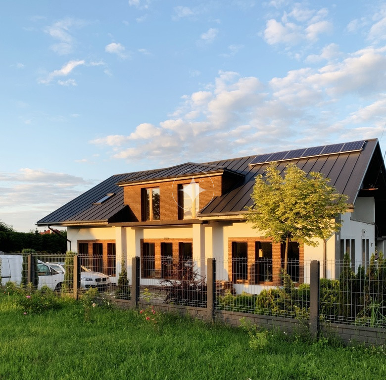 Dochodowy budynek apartamentowo - usługowy Olkusz