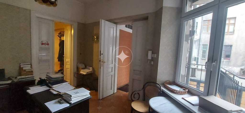 Mieszkanie lub lokal 157m2 koło Galerii Krakowskie
