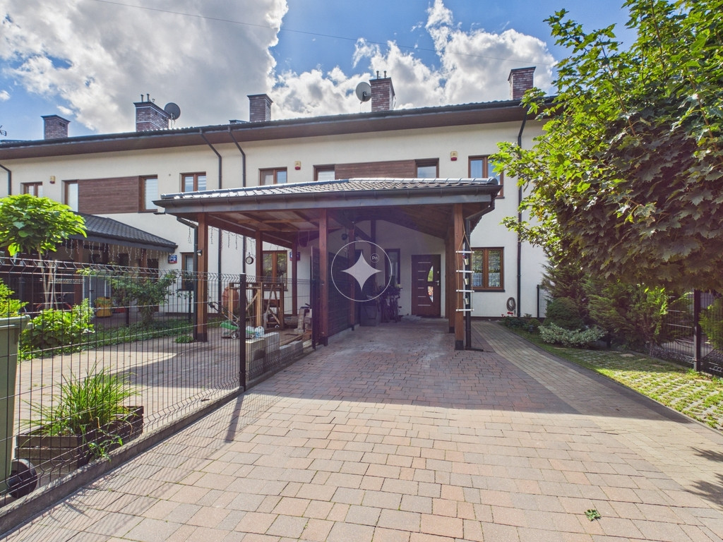 Segment 94,72 m² Własny ogródek Oddzielny wjazd