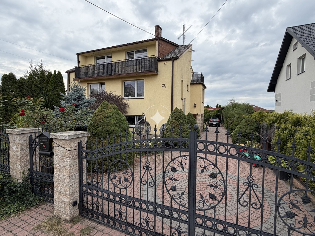 Połowa Domu dwurodzinnego Wloszczowa