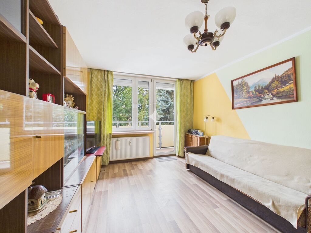 Bródno | 2 pokoje, balkon i widok na zieleń