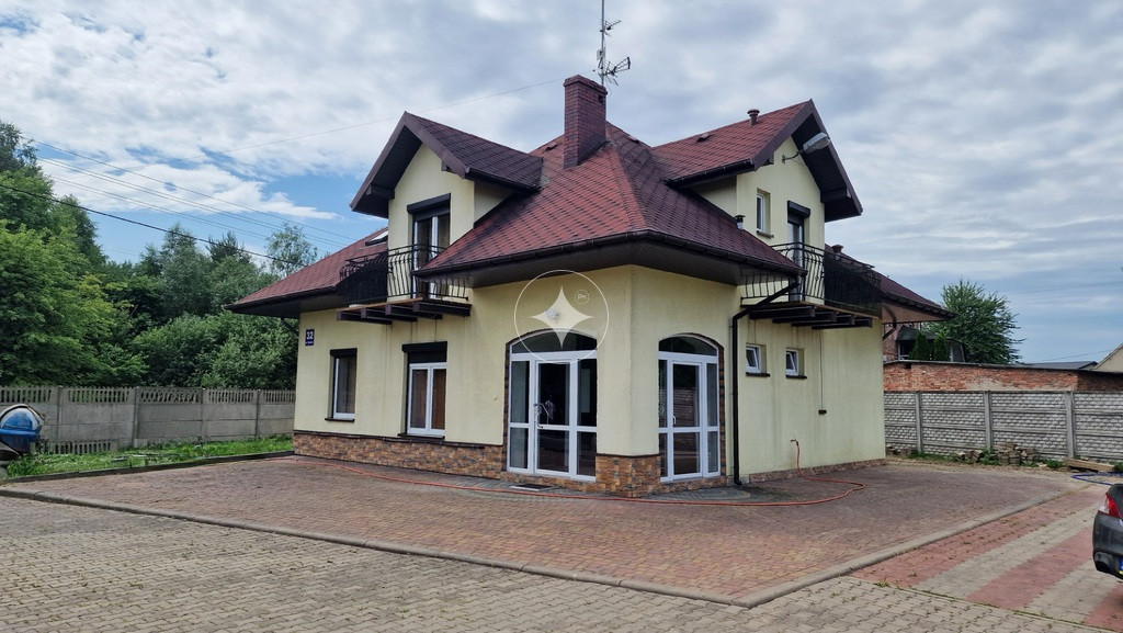 Przestronny dom dla rodziny lub pod działalność Cisie
