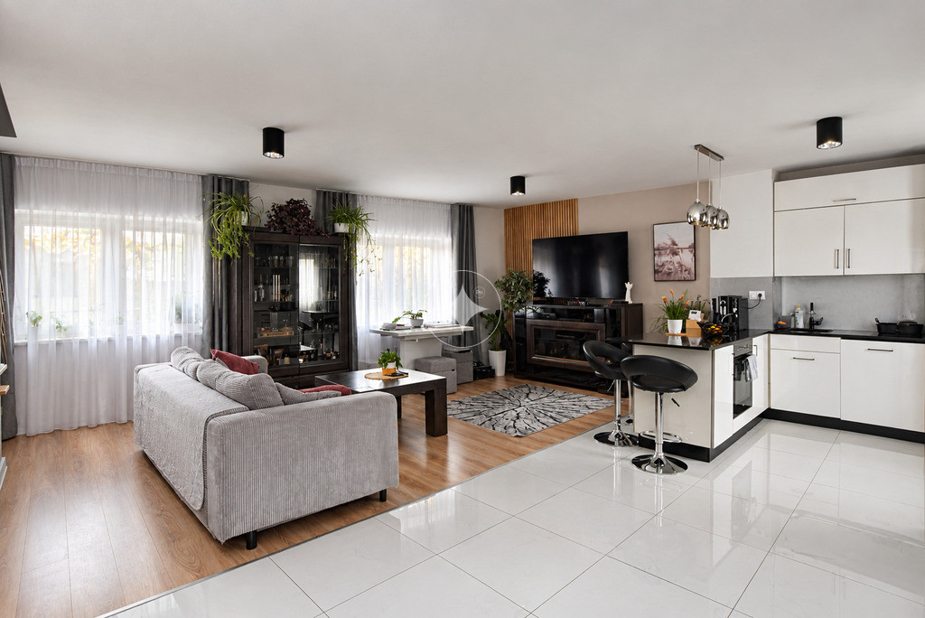 DOM WOLNOSTOJĄCY 170 m² + 82 m² UŻYTKOWEJ PIWNICY | OGRÓDEK | GARAŻ